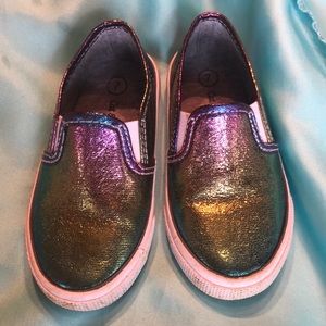 SOLD Chameleon toddler shoes